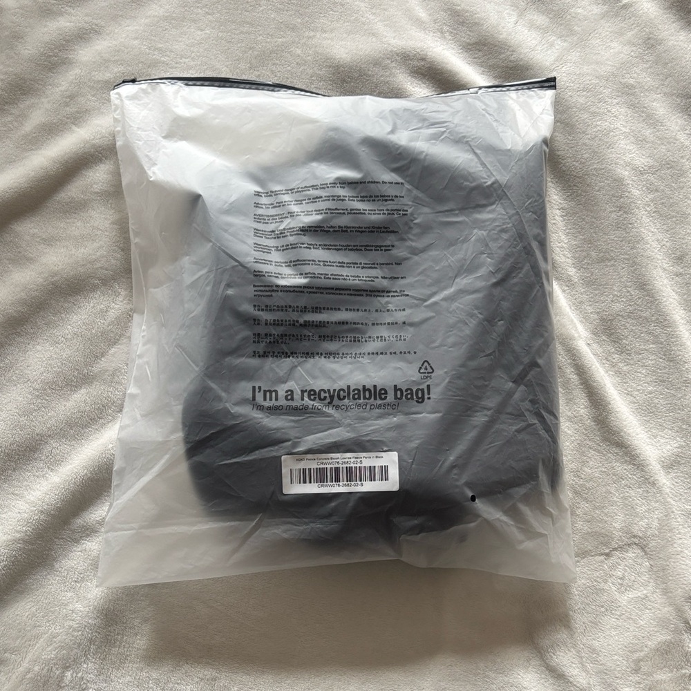 Civil Regime Black Heart Patch Wide-Leg Sweatpants - Picture 6 of 9